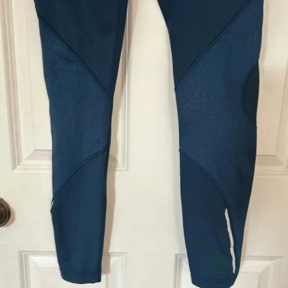 Lululemon cold pacer high-rise tight leggings size 4 blue nocturnal shift & boss